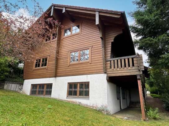 Wunderschönes Einfamilienhaus mit Arztpraxis mit Weitblick auf die Burg Falkenstein zu verkaufen!