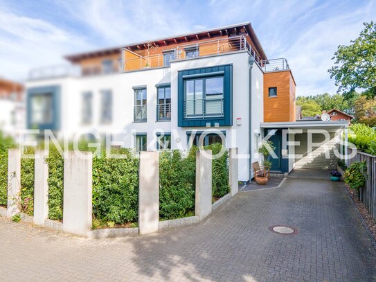 Gehobene Architekten-Doppelhaushälfte mit Dachterrasse in sehr beliebter Lage