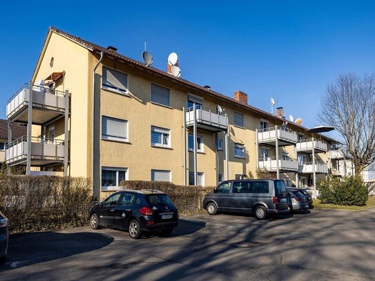 Hochparterrewohnung mit Balkon - großzügig, einladend, sofort bezugsfrei