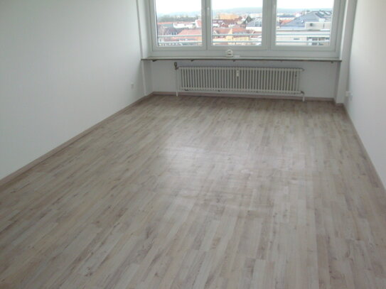 Toplage mit exklusivem Ausblick im Zentrum, 1-Zi.-Wohnung mit Küchenzeile, Wfl. ca. 30 m²