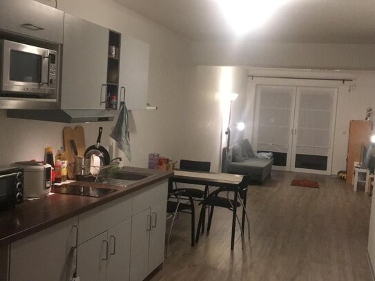 Offenes und großes Studentenappartement