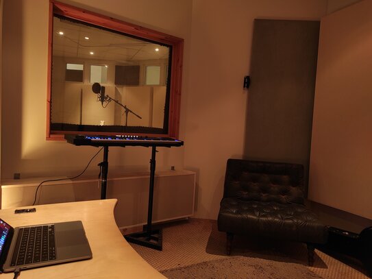 Professional Recording Studio/ Tonstudio for Rent in Bergmannkiez