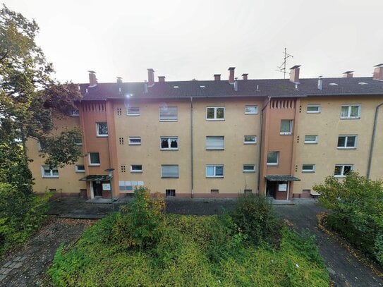 Sanierungsbedürftige 3-Zimmer-Wohnung in zentraler Lage!