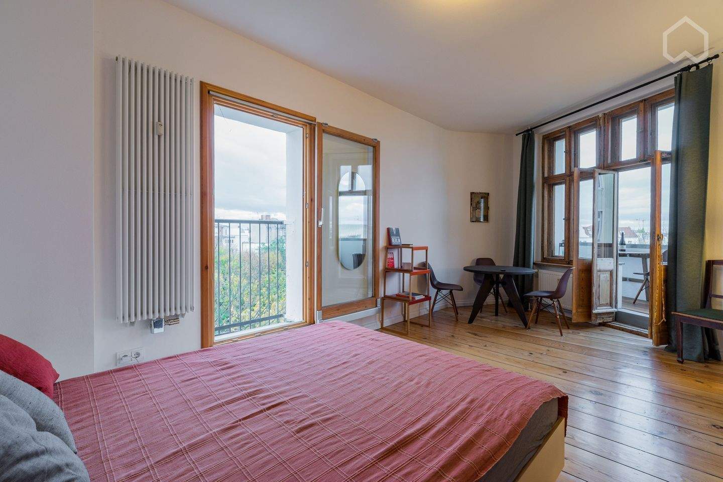 Schöneberg: Helle gemütliche Wohnung mit Loggia, Weitblick über Berlin und Gemeinschaftsdachterrasse - Foto 1