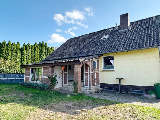 Einfamilienhaus mit Doppelgarage auf dem Dorf! (SY-6393)