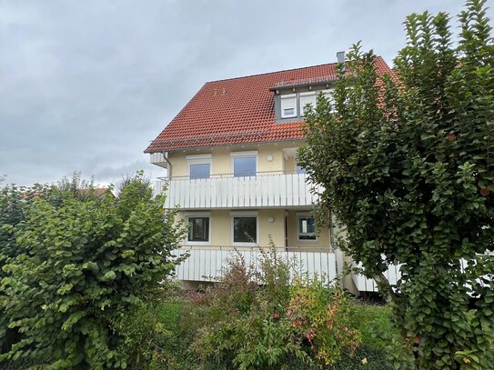 Großzügige 3-Zimmer-EG-Wohnung mit Garage