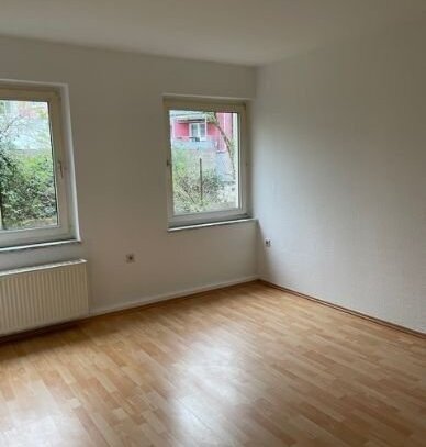 gepflegte 4 Raumwohnung im Erdgeschoss auf 79m² zu vermieten!!!