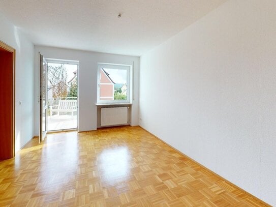 Großzügige 4 Zimmer Balkon Wohnung mit ca. 148 qm -- mit Gartenanteil ** PLUS Garage**