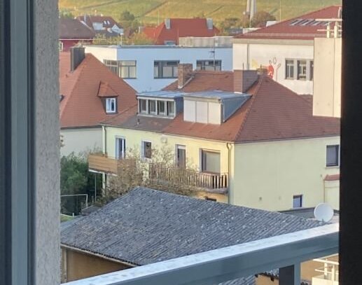 Traumwohnung kernsaniert Wü-Frauenland, Balkon mit Festungs- und Weinbergsblick, Parkett, Einbauküche