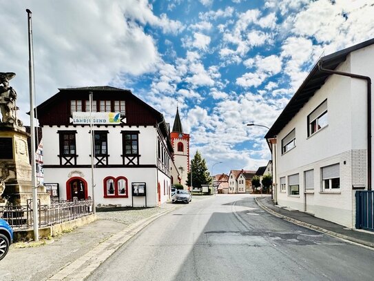 Reichelsheim Ortskern: Moderne Gewerbeeinheit in prominenter Lage