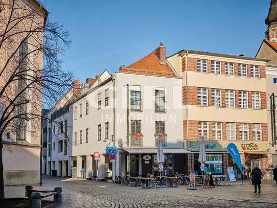 Wohn- und Geschäftshaus in 1-A-Lage am Straubinger Stadtplatz