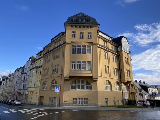 Dieses anschauliche Mehrfamilienhaus in Auerbach/Vgtl.bietet Potenzial für Projekt-Ideen!