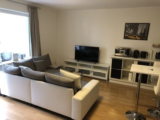 Schönes Single-Apartment mit großem Balkon und Pantryküche Nähe Staufenplatz und Grafenberger Wald