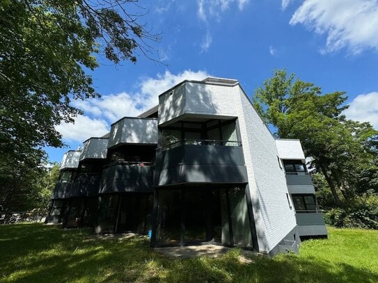 Freie 1-Zimmer-Wohnung mit Terrasse in Lokstedt