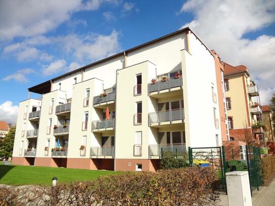 Einbauküche! Optimal geschnittene kleine 2-Raum-Whg. mit Balkon im HP, Lift im Reußpark