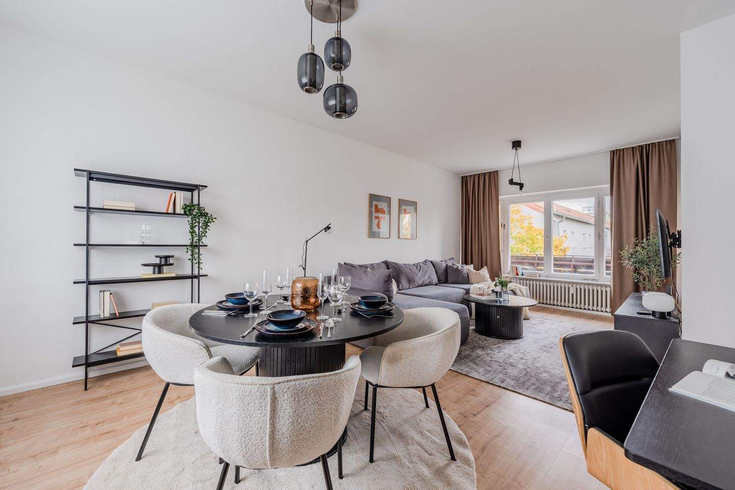3-Zimmer-Wohnung mit großzügigem Wohnbereich und Balkon in Spandau - Photo 1