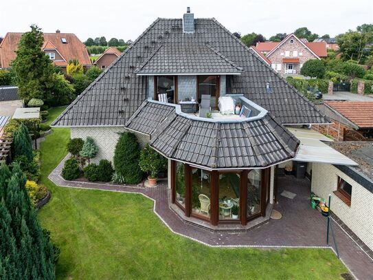 Attraktives Zweifamilienhaus in ruhiger Nebenstraße, mit toller Dachterrasse!