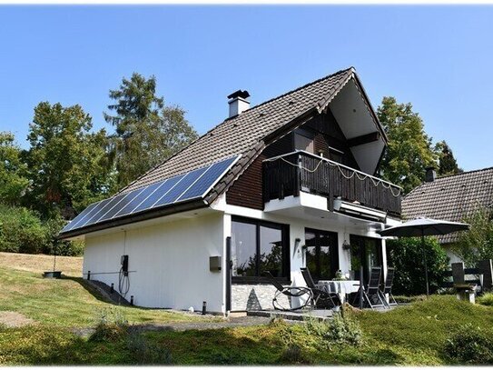 RESERVIERT - Schönes Ferienhaus mit PV-Anlage und Wallbox!