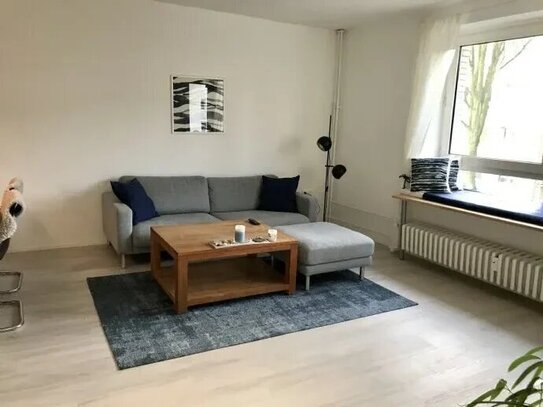 Gut ausgestattete 2,5 Zimmer Wohnung in ruhiger, zentraler Lage mit guter Infrastruktur in unmittelbarer Nähe