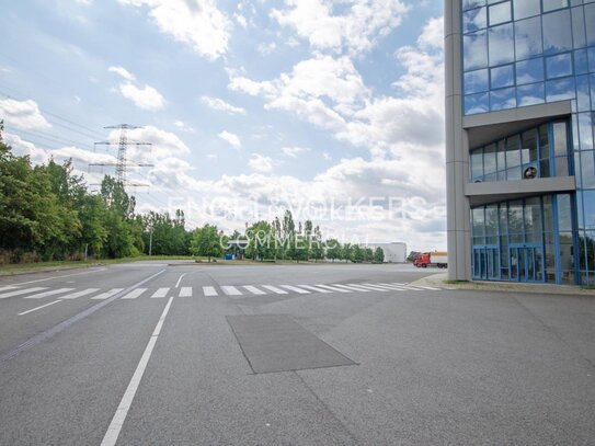 Logistik-/Produktionshallen im Logistikzentrum Altlandsberg