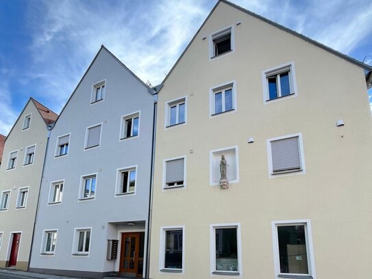 Wunderschöne, neuwertige Wohnung mit Balkon im Stadtkern, 3 ZKB, Aufzug