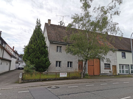 Altbau mit Ökonomie- und Nebengebäude Konstanz-Wollmatingen