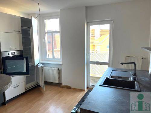 Schöne 3-Raum-Wohnung mit Balkon im 4. Obergeschoss auf der Karl-Marx-Straße zu vermieten!