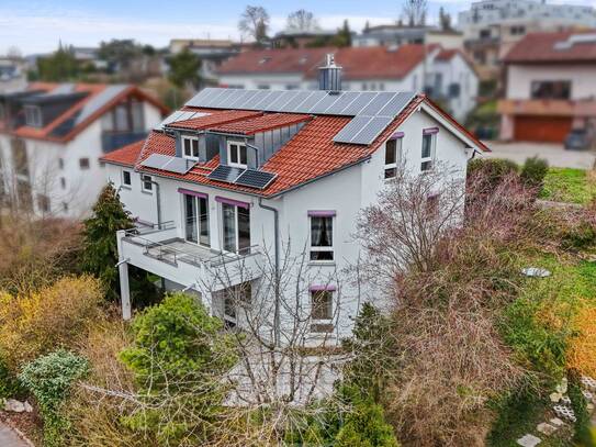 Mehr Raum für Ihre Träume | Einfamilienhaus mit ELW | Doppelgarage | Vaihingen an der Enz