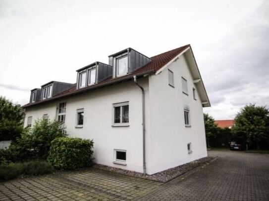 Großzügige helle 3-Zimmer-Wohnung mit Balkon