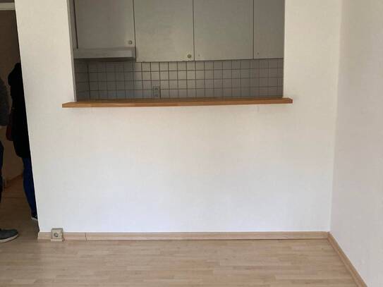 1 Zimmerwohmung mit Balkon (ohne Fahrstuhl) in Potsdam sucht neuen Mieter