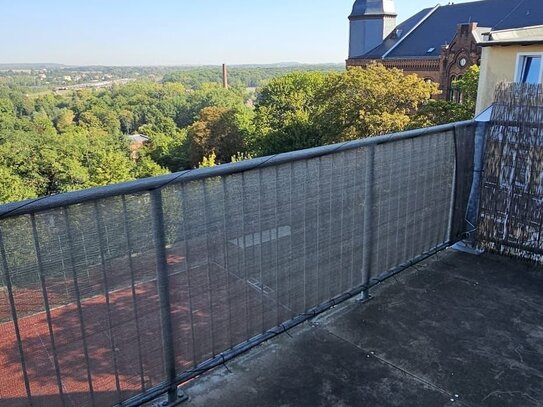 zentral gelegene 2 Zimmer Wohnung mit Balkon und herrlichem Blick ins Grüne