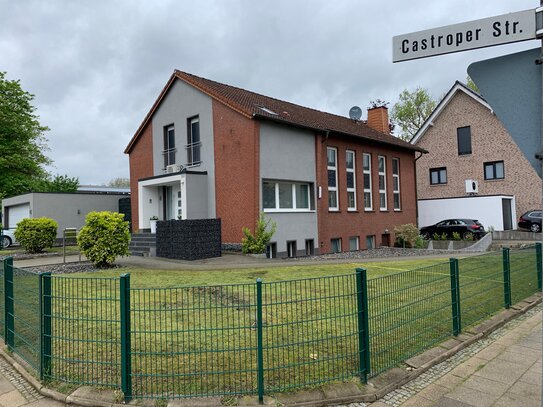 Erstbezug nach Sanierung mit Gartenanteil: ansprechende 2-Zimmer Souterrain-Wohnung (ehemalige Kirche) in Herne