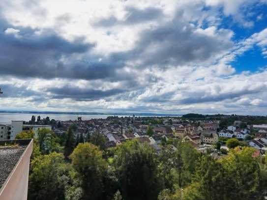 FERNSICHT AUF BODENSEE U. ALPEN - ATTIKA-PENTHOUSE-APPARTEMENT