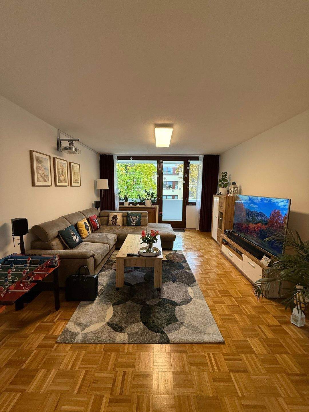 Attraktive 3-Zimmer-Wohnung in Bogenhausen mit großem Balkon und vielen Gestaltungsmöglichkeiten