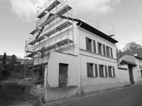 Historisches Bauernhaus auf riesigem Grundstück: Sanierungsbedürftiges Anwesen mit viel Potential!