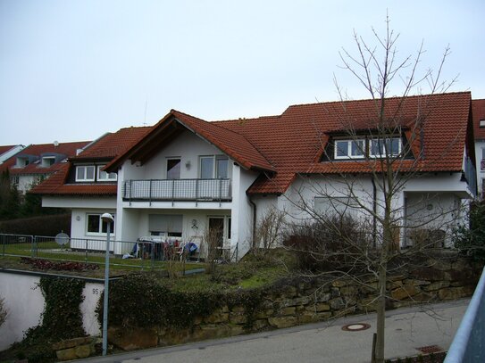 Helle, gut geschnittene 2-Zimmer-Wohnung in sehr gepflegter kleiner Wohnanlage! TG-Stellplatz!