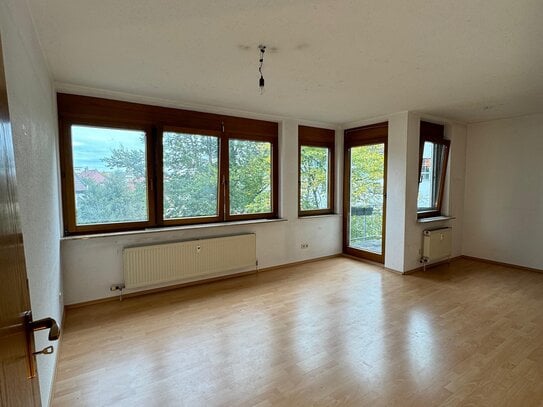 Zentrale 2 Zimmer Wohnung (wird derzeit renoviert)