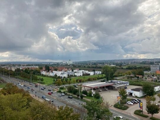 Wohnung mit Weitblick, für Sie hergerichtet!