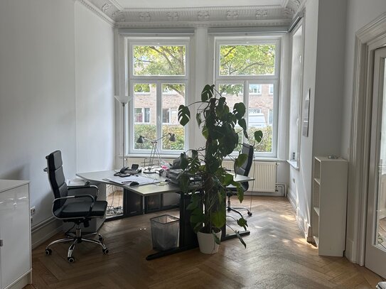 Uhlenhorst, Hochparterre ca. 80 m² sonnige Bürofläche in Jugenstilvilla