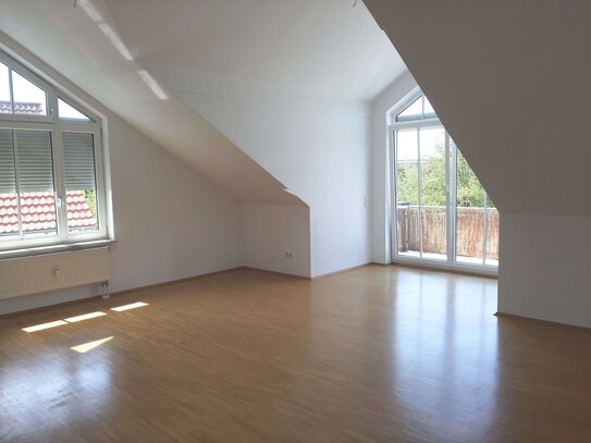 Wunderschön, sonnig und ruhig, Wohn-/Nutzfl. ca. 76 m², nähe ÖPNV