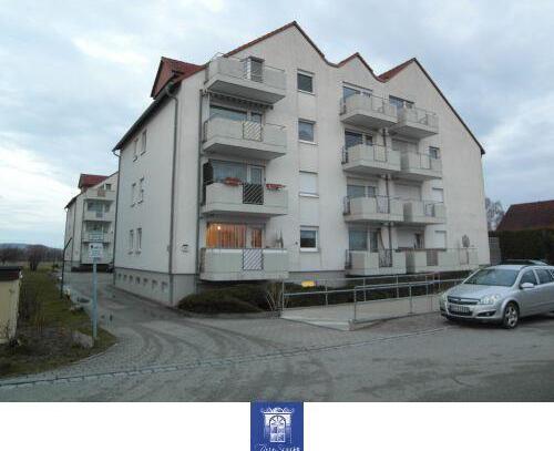 Großzügige 2-Zimmerwohnung mit Balkon, separater Küche und Wannenbad!