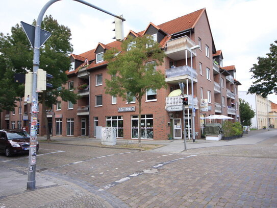 Schöne 2-Zimmer-Wohnung mit Balkon in direkter Nähe vom Rathaus