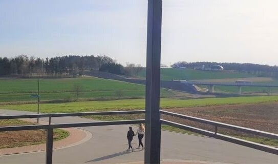 Ergoldsbach sonnige 3-Zi-Wo Balkon mit Fernblick