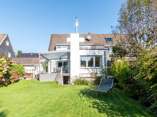 Top gepflegte und laufend modernisierte Doppelhaushälfte mit traumhaftem Garten und Garage