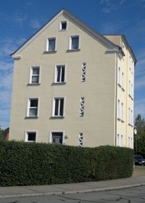 3-Zimmer-Wohnung mit Balkon - in kleinem Miethaus