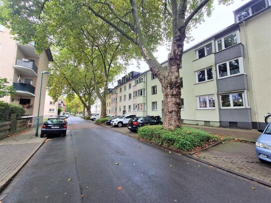 gepflegtes 11 Parteienhaus in ideal zentral vermietbarer Lage von Essen inkl. Balkon, Garten, Solar