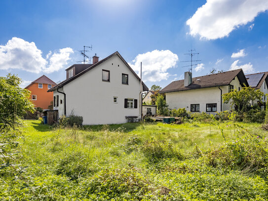 670 m² großes Grundstück mit Baugenehmigung für zwei Doppelhaushälften mit Einliegerwohnungen