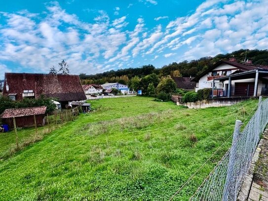 Bauplatz - Einfamilien- oder Mehrfamilienhaus - zentrumsnah & ruhig gelegen - Im Dörfle