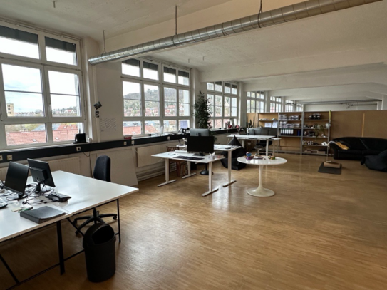 Shared Office mit Blick in die Weinberge in bester Lage - All-in-Miete