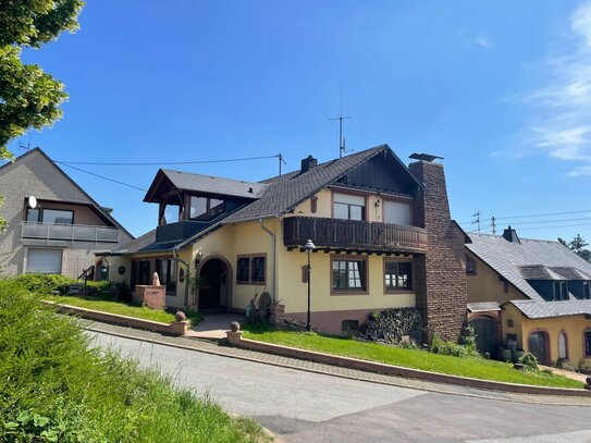 Exklusives freistehendes Einfamilienhaus mit Garten!